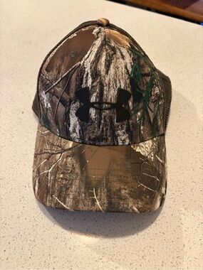 Under Armour Camo Trucker Hat - Brown Green Black